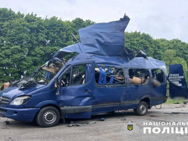 Ukraynada avtobus PUA ilə vuruldu - <span class="color_red">Ölənlər və yaralananlar var</span>