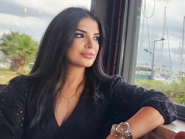 Aparıcı türk ərindən boşanıb Bakıya qayıdıb? - &quot;Deyirlər ət bahalaşıb, ona görə gəlib&quot;