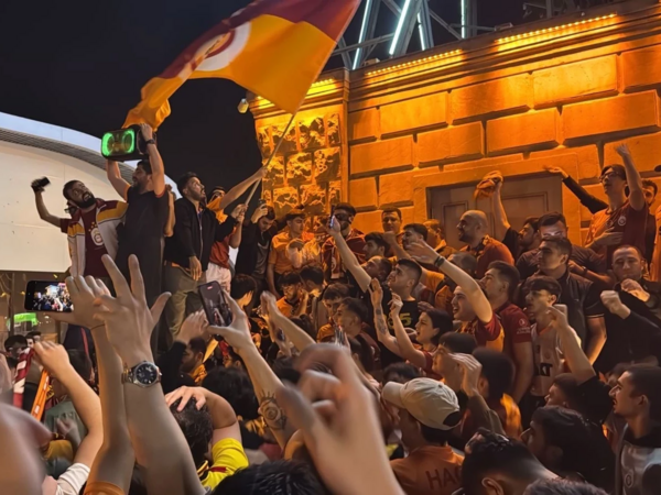 Bakıda “Qalatasaray”ın çempionluq COŞQUSU - VİDEO
