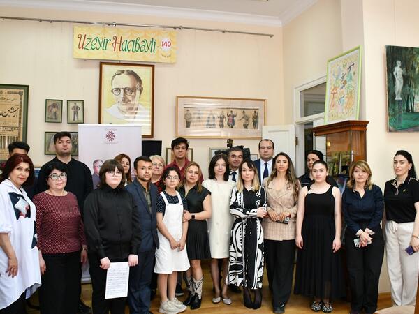 İtalyan pianoçu ilə ustad dərsi təşkil edilib - FOTO
