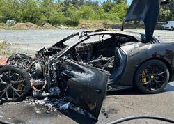 &quot;Beşiktaş&quot; prezidentinin oğlunun 20 milyonluq &quot;Ferrari&quot;si <span class="color_red">kül oldu - FOTO</span>