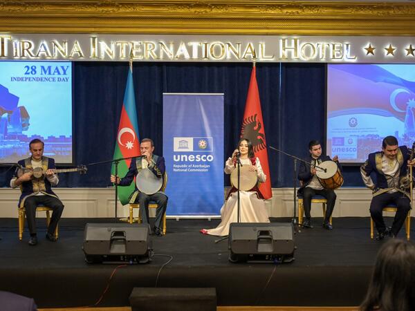 Tiranada &quot;Qarabağ&quot; muğam ansamblının konserti və rəsmi ziyafət keçirilib - <span class="color_red">VİDEO - FOTOlar</span>
