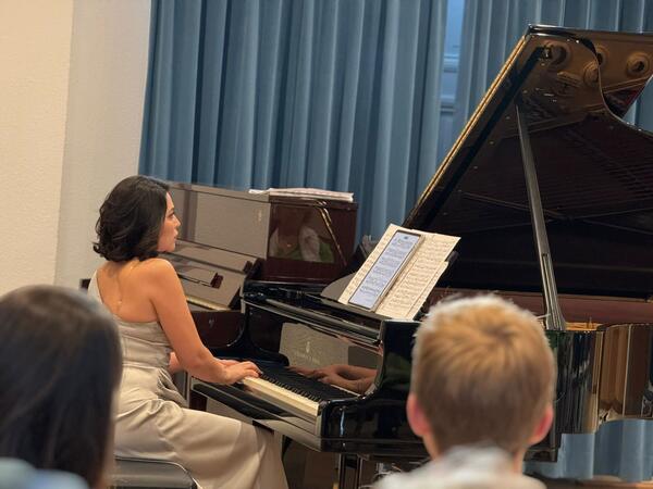 Ülviyyə Kazımova  Almaniyada solo konsert programı ilə çıxış edib - <span class="color_red">FOTO</span>