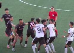 Ağadadaş Salyanski &quot;Sabah&quot;ın futbolçusunu boğmağa çalışdı, meydandan qovuldu - VİDEO