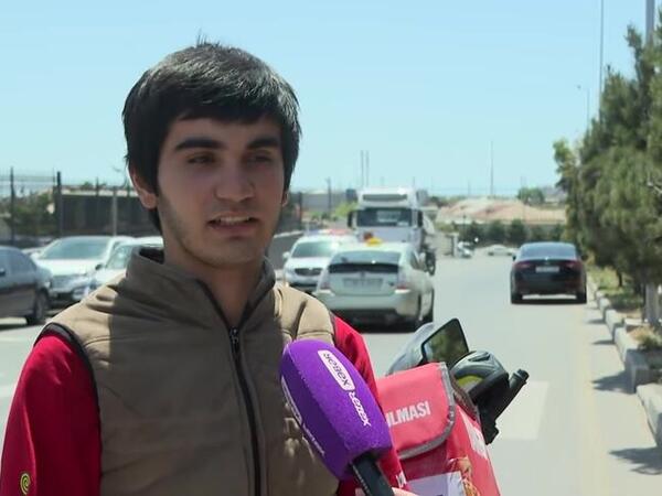 Yazısı ilə sosial şəbəkələrdə gündəm olan kuryer danışdı - <span class="color_red">VİDEO</span>