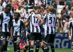 Məşhur futbol klubu 150 milyon avroya SATILIR