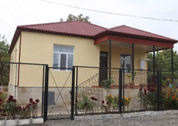 Azərbaycanda bu ailələr üçün ikiotaqlı evlər tikiləcək