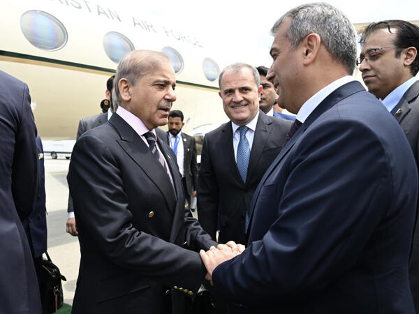 Məhəmməd Şahbaz Şərif Laçındadır - FOTO