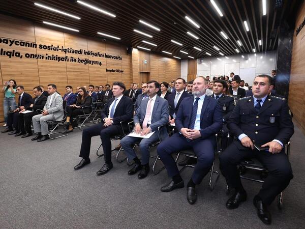 Yaşıl nəqliyyat biznesi ilə bağlı ictimai müzakirə təşkil olunub - <span class="color_red">FOTO</span>
