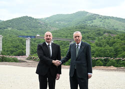 Azərbaycan və Türkiyə prezidentləri Kəlbəcər-Laçın avtomobil yolunda görülən tikinti işləri ilə tanış olublar - FOTO
