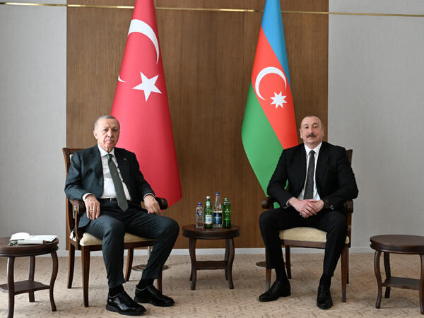 Laçında İlham Əliyevin Türkiyə Prezidenti ilə təkbətək görüşü başlayıb