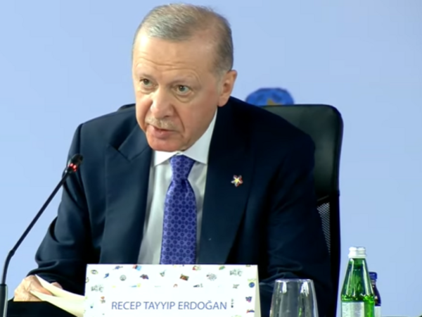 Biz ortaq idealları paylaşan üç qardaş ölkəyik - Ərdoğan