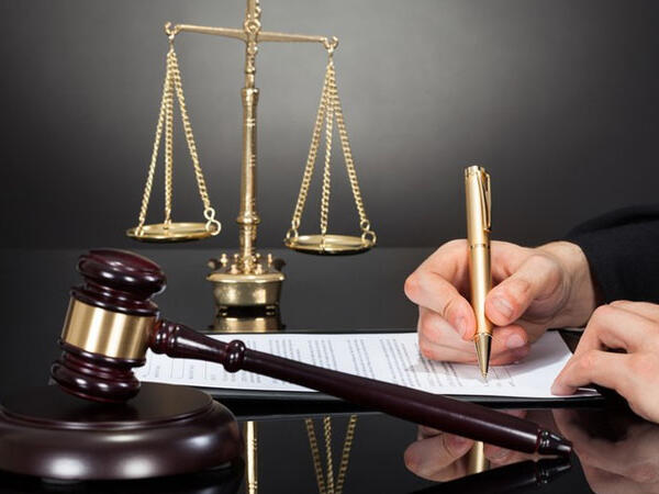 İtinə zəncir almaq üçün göz muncuğu oğurladı - Həbs edildi