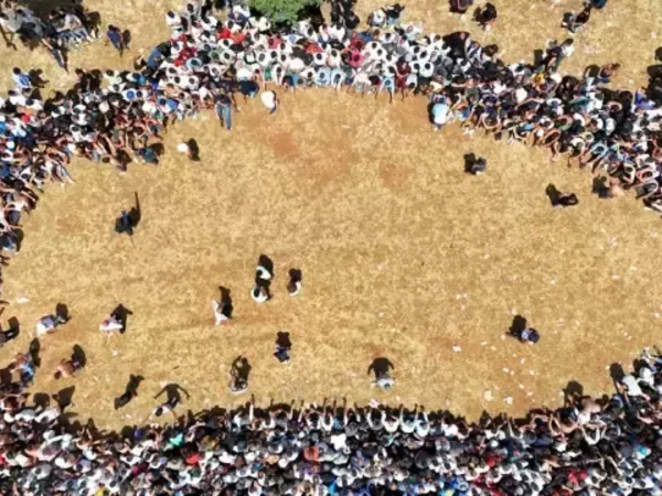 300 illik ənənə - Bunu oynayan 1 həftə gəzə bilmir - FOTO