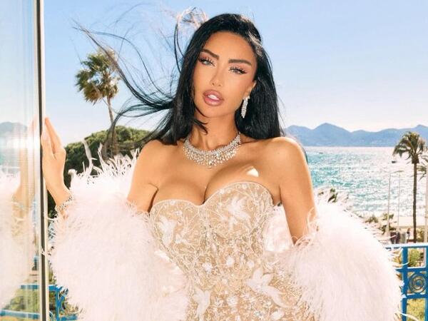 Özünün də xərçəngdən əziyyət çəkdiyini dedi