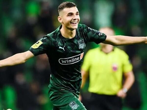 Erməni futbolçu &quot;Qalatasaray&quot;da oynaya bilər