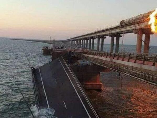 Ukrayna Krım körpüsünü partlatdı - <span class="color_red">VİDEO</span>
