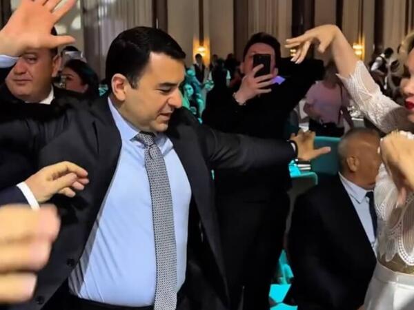 Nazir və digər rəsmilər Laçında belə rəqs etdi - <span class="color_red">VİDEO</span>
