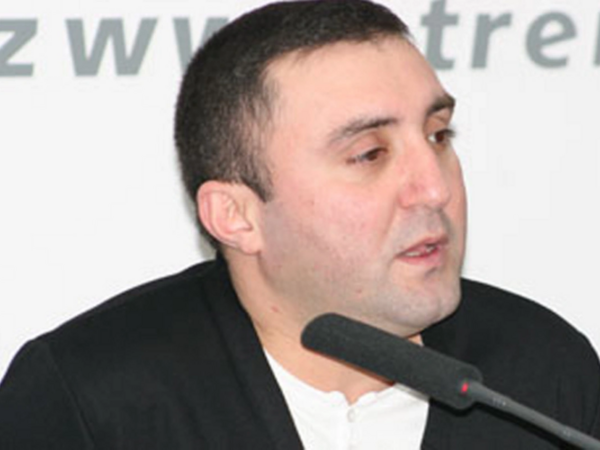 Nail Naiboğlu arıqlayıb tanınmaz hala düşdü - FOTO