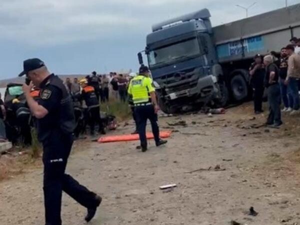 Bakıda ağır qəza - ölən və yaralananlar var <span class="color_red">VİDEO - FOTO</span>
