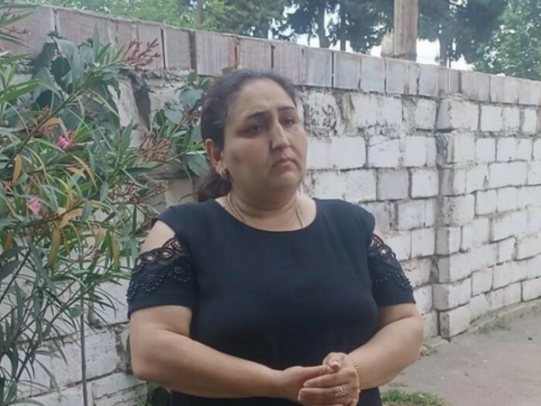 Valideynlərdən üzük götürdüyünə görə cəzalandırılan müəllimə: bilsəydim...