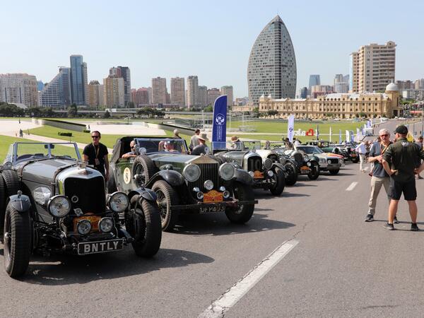 “Peking to Paris Motor Challenge”in Azərbaycan mərhələsi Heydər Əliyev Mərkəzindən start götürdü - <span class="color_red">VİDEO - FOTO</span>