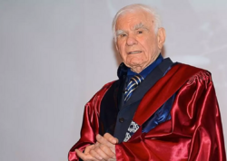 “Əsrin ən yaxşı beyin cərrahı” vəfat etdi - <span class="color_red">FOTO</span>