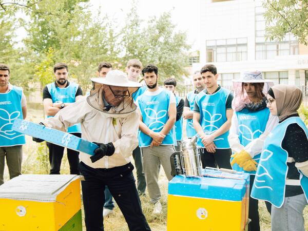 Leyla Əliyevanın təşəbbüsü ilə “Gənc arıçı” layihəsinin təlim mərhələsi yekunlaşıb - FOTO