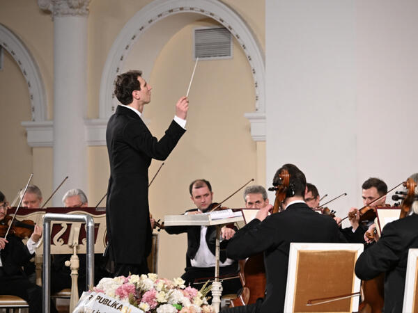 İrandan Azərbaycana təxliyə olunan Çaykovski adına Simfonik Orkestri Filarmoniyada təşəkkür konserti verib - <span class="color_red">FOTO</span>