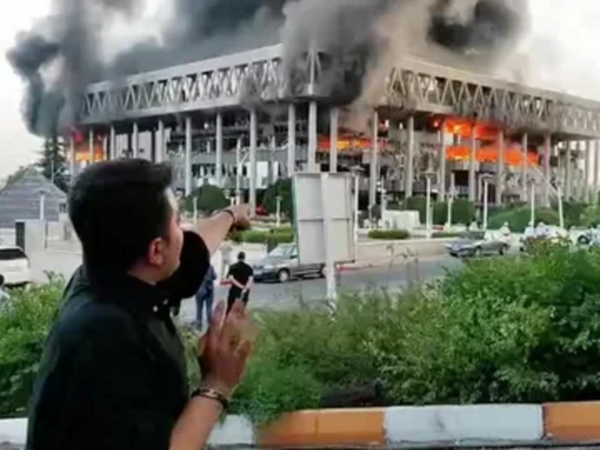 İsrail dediyini etdi - İran televiziyası canlı yayımda belə vuruldu - Ölənlər var - <span class="color_red">VİDEO</span>