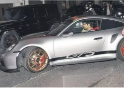 Burak Özçivitin sərvət dəyərində yeni &quot;Porsche&quot;si - FOTO