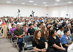 Harutyunyan Azərbaycanın vaxtilə işğal edilmiş ərazilərindəki “bank”ın Ermənistan Mərkəzi Bankı tərəfindən qeydiyyatdan keçmiş bank olduğunu açıqlayıb
