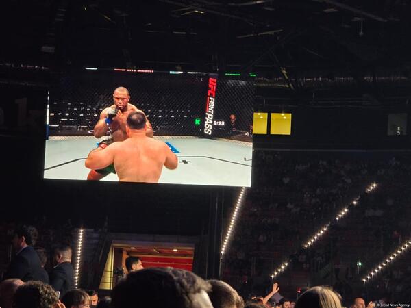 UFC Fight Night: Ağır çəki üzrə ilkin kartın qalibi müəyyənləşdi - <span class="color_red">FOTO</span>