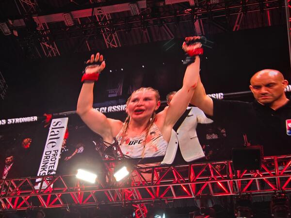 UFC Fight Night: Rusiyalı döyüşçü qələbə qazanıb - <span class="color_red">FOTO</span>