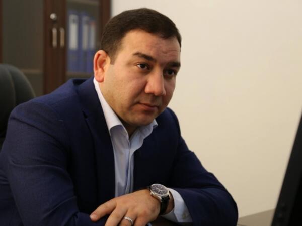 Elbrus Ərud Real FM-in qonağı olub – “Kim daha xoşbəxtdir: qadınlar, yoxsa kişilər?” - <span class="color_red">VİDEO</span>