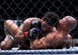 &quot;UFC Fight Night&quot;: Nazim Sadıxov rəqibini nokaut etdi - <span class="color_red">FOTO</span>
