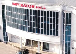 &quot;İmperator Hall&quot;da kütləvi dava: Bəy tərəflər arasında qaldı - <span class="color_red">FOTOlar</span>