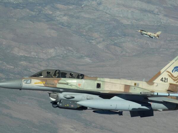 İsrail İranda F-5 qırıcılarını, raket qurğularını və SEPAH silah anbarlarını vurdu