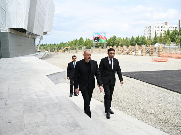 Prezident Yevlax Olimpiya İdman Kompleksində görülmüş işlərlə tanış olub - FOTO