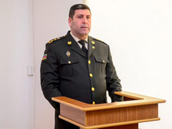 Öz-özünə polkovnik rütbəsi veribmiş - Eks-rəisə 10 il həbs!
