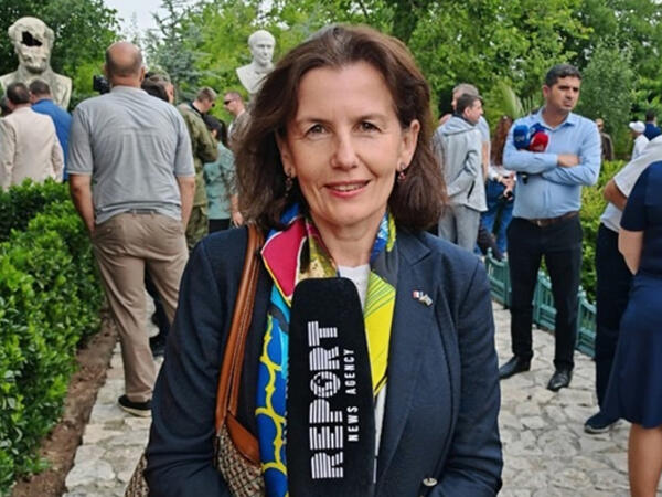 Diplomatik jest, yoxsa yeni siyasət? - Fransa səfiri dəvət olunmadan Şuşaya getdi - <span class="color_red">FOTO</span>