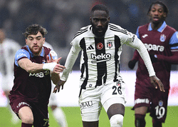 “Beşiktaş” bu futbolçu ilə yollarını ayırdı