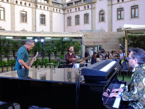 Bakı Piano Festivalı 2025-də dünya şöhrətli pianoçu və bəstəkar Mayk del Ferronun konserti olub – <span class="color_red">VİDEO - FOTO</span>