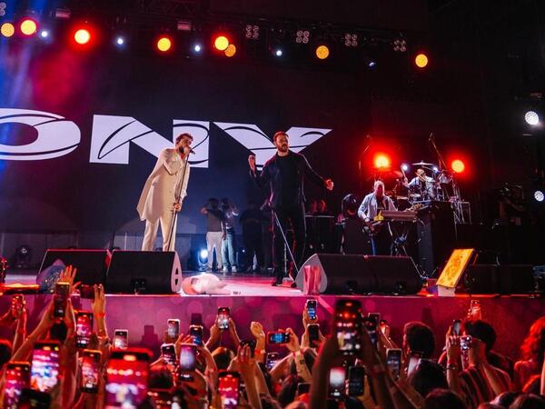 Azərbaycanlı müğənninin konsertinə 200 min insan gəldi - VİDEO