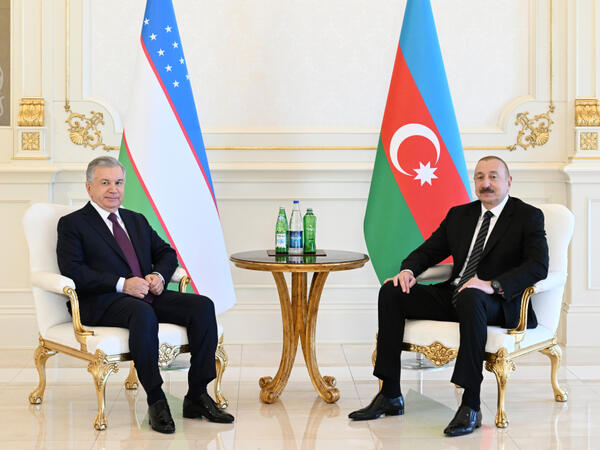 İlham Əliyevlə Şavkat Mirziyoyev arasında təkbətək görüş olub