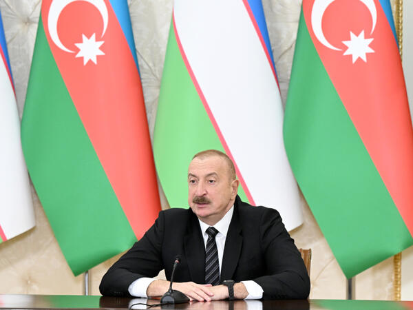 İlham Əliyev: Azərbaycan və Özbəkistan müntəzəm dialoqun aparılması üzrə razılığa gəlib