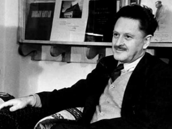 Dəfninə 3 sevgilisi gələn, dəfələrlə həbs olunan Nazim Hikmətin <span class="color_red">HƏYATI</span>