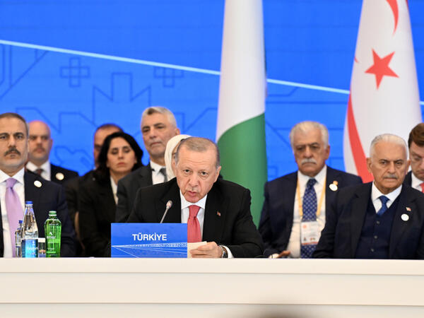 Ərdoğan: ECO ölkələri dayanıqlı inkişaf siyasətində iqlim dəyişmələri amilini nəzərə almalıdır