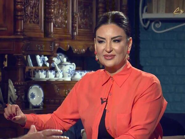 &quot;Space Tv&quot;nin aparıcısı ilk dəfə oğlunu göstərdi - FOTO
