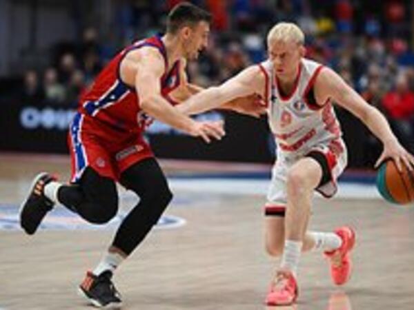 Rusiyalı basketbolçu casus kimi saxlanıldı